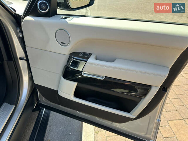 Бежевый Ленд Ровер Рендж Ровер, объемом двигателя 2.99 л и пробегом 124 тыс. км за 41500 $, фото 26 на Automoto.ua