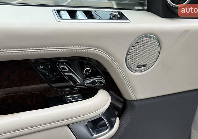 Бежевый Ленд Ровер Рендж Ровер, объемом двигателя 4.37 л и пробегом 243 тыс. км за 72005 $, фото 16 на Automoto.ua