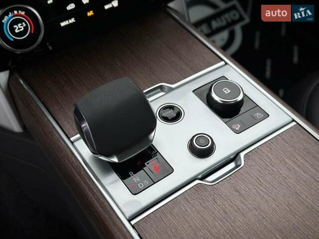 Бежевий Ленд Ровер Рендж Ровер, об'ємом двигуна 4.39 л та пробігом 48 тис. км за 149900 $, фото 45 на Automoto.ua