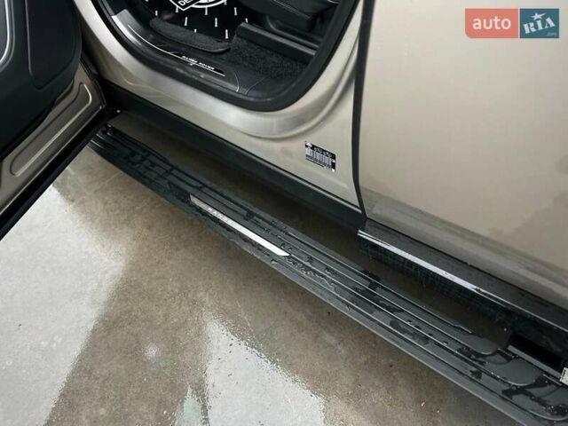 Бежевий Ленд Ровер Рендж Ровер, об'ємом двигуна 4.39 л та пробігом 48 тис. км за 149900 $, фото 10 на Automoto.ua