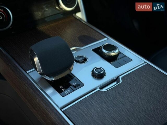 Бежевий Ленд Ровер Рендж Ровер, об'ємом двигуна 4.39 л та пробігом 49 тис. км за 148800 $, фото 82 на Automoto.ua