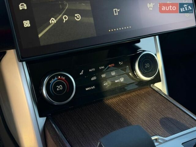 Бежевий Ленд Ровер Рендж Ровер, об'ємом двигуна 4.39 л та пробігом 49 тис. км за 148800 $, фото 73 на Automoto.ua