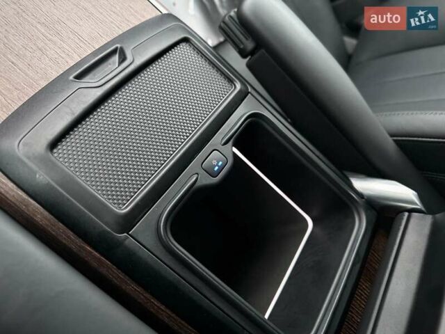 Бежевий Ленд Ровер Рендж Ровер, об'ємом двигуна 4.39 л та пробігом 48 тис. км за 149900 $, фото 36 на Automoto.ua