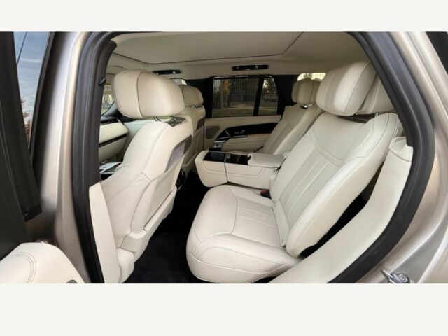 Бежевий Ленд Ровер Рендж Ровер, об'ємом двигуна 3 л та пробігом 14 тис. км за 170000 $, фото 10 на Automoto.ua