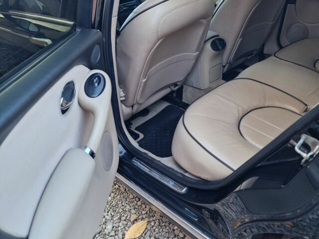 Чорний Ленд Ровер Рендж Ровер, об'ємом двигуна 2 л та пробігом 111 тис. км за 3500 $, фото 7 на Automoto.ua