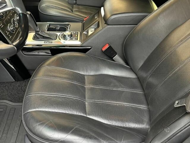 Черный Ленд Ровер Рендж Ровер, объемом двигателя 5 л и пробегом 229 тыс. км за 15000 $, фото 7 на Automoto.ua