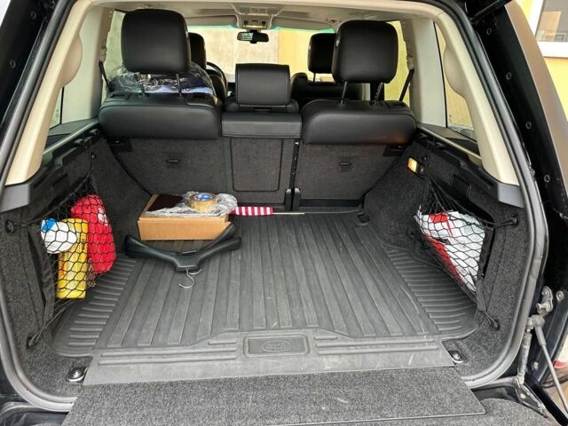 Черный Ленд Ровер Рендж Ровер, объемом двигателя 5 л и пробегом 229 тыс. км за 15000 $, фото 9 на Automoto.ua