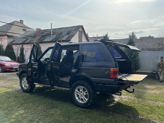 Чорний Ленд Ровер Рендж Ровер, об'ємом двигуна 4.6 л та пробігом 310 тис. км за 5800 $, фото 1 на Automoto.ua