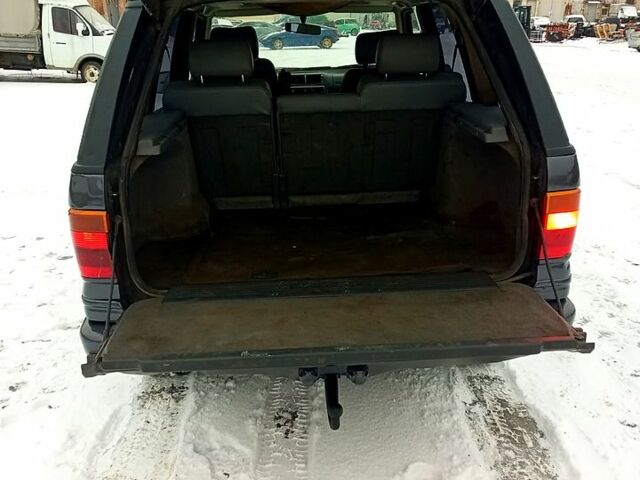 Черный Ленд Ровер Рендж Ровер, объемом двигателя 2.5 л и пробегом 277 тыс. км за 2700 $, фото 3 на Automoto.ua