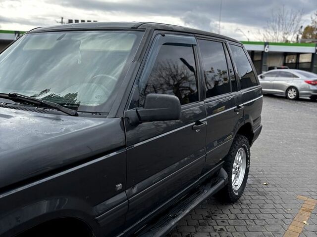 Черный Ленд Ровер Рендж Ровер, объемом двигателя 4.6 л и пробегом 250 тыс. км за 6000 $, фото 6 на Automoto.ua