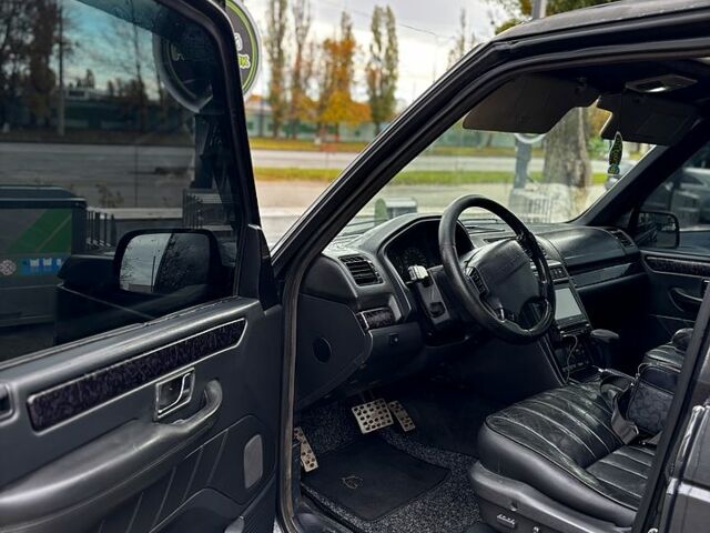 Черный Ленд Ровер Рендж Ровер, объемом двигателя 4.6 л и пробегом 250 тыс. км за 6000 $, фото 12 на Automoto.ua