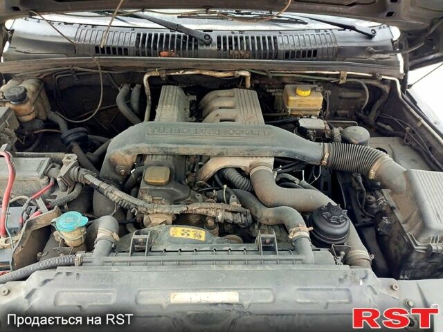 Черный Ленд Ровер Рендж Ровер, объемом двигателя 2.5 л и пробегом 277 тыс. км за 2700 $, фото 6 на Automoto.ua