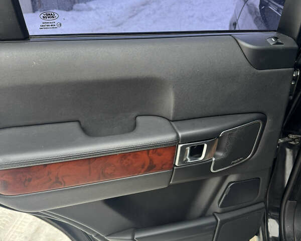 Чорний Ленд Ровер Рендж Ровер, об'ємом двигуна 4.4 л та пробігом 272 тис. км за 6000 $, фото 4 на Automoto.ua