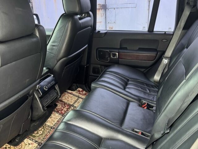 Черный Ленд Ровер Рендж Ровер, объемом двигателя 4 л и пробегом 300 тыс. км за 6600 $, фото 3 на Automoto.ua