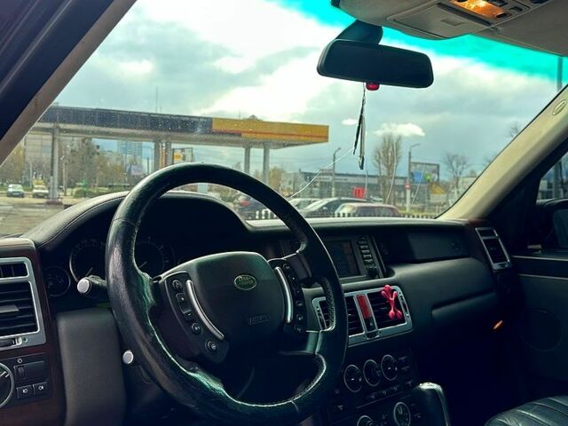 Черный Ленд Ровер Рендж Ровер, объемом двигателя 4.4 л и пробегом 300 тыс. км за 7500 $, фото 10 на Automoto.ua