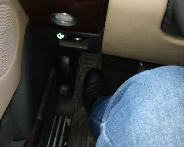 Ленд Ровер Рендж Ровер 2003 в Киеве на Automoto.ua Черный Ленд Ровер Рендж Ровер, объемом двигателя 4.4 л и пробегом 485 тыс. км за 8500 $, фото 5 на Automoto.ua