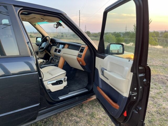 Черный Ленд Ровер Рендж Ровер, объемом двигателя 3 л и пробегом 300 тыс. км за 4700 $, фото 8 на Automoto.ua