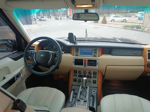 Чорний Ленд Ровер Рендж Ровер, об'ємом двигуна 2.9 л та пробігом 340 тис. км за 7650 $, фото 10 на Automoto.ua