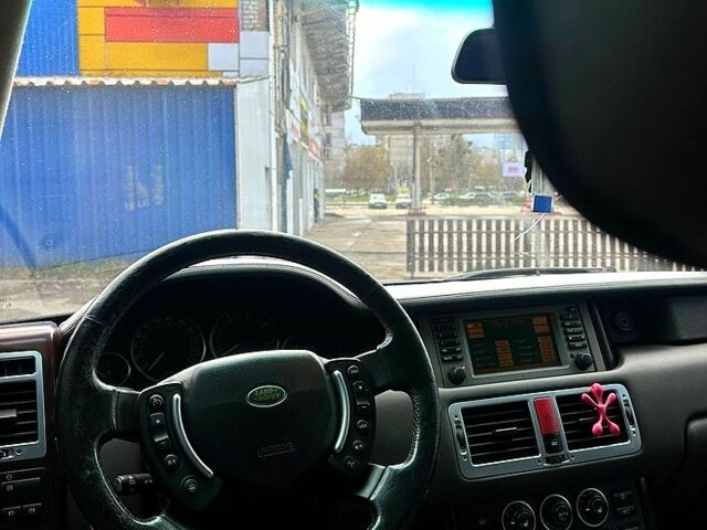 Черный Ленд Ровер Рендж Ровер, объемом двигателя 4.4 л и пробегом 300 тыс. км за 7500 $, фото 8 на Automoto.ua