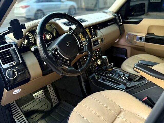 Чорний Ленд Ровер Рендж Ровер, об'ємом двигуна 2.9 л та пробігом 300 тис. км за 8999 $, фото 5 на Automoto.ua