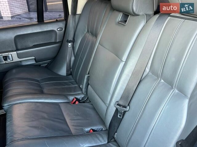 Чорний Ленд Ровер Рендж Ровер, об'ємом двигуна 4.4 л та пробігом 361 тис. км за 8500 $, фото 26 на Automoto.ua