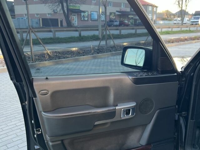 Черный Ленд Ровер Рендж Ровер, объемом двигателя 4.4 л и пробегом 361 тыс. км за 8500 $, фото 14 на Automoto.ua