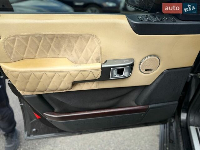 Черный Ленд Ровер Рендж Ровер, объемом двигателя 4.4 л и пробегом 395 тыс. км за 6200 $, фото 12 на Automoto.ua