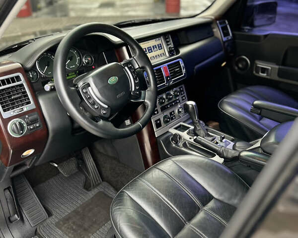 Черный Ленд Ровер Рендж Ровер, объемом двигателя 4.4 л и пробегом 224 тыс. км за 11500 $, фото 9 на Automoto.ua