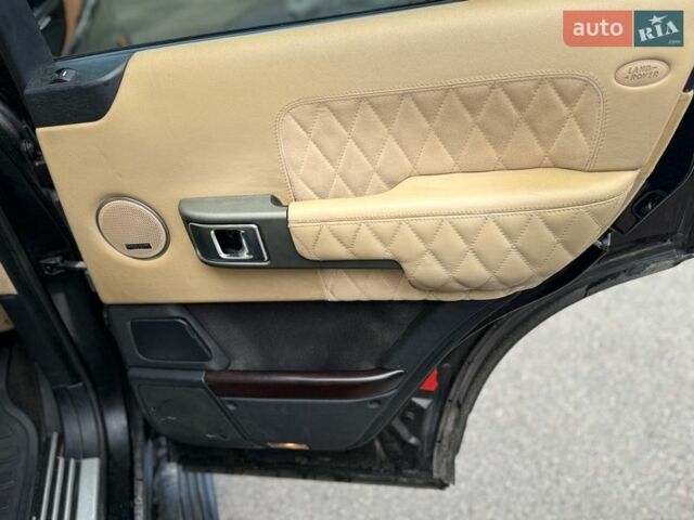 Черный Ленд Ровер Рендж Ровер, объемом двигателя 4.4 л и пробегом 395 тыс. км за 6200 $, фото 8 на Automoto.ua