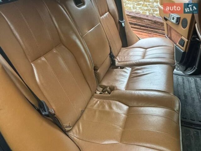 Черный Ленд Ровер Рендж Ровер, объемом двигателя 4.4 л и пробегом 320 тыс. км за 5000 $, фото 1 на Automoto.ua