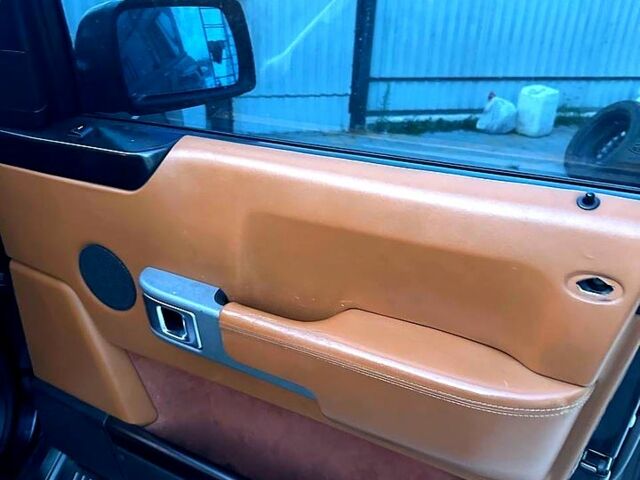 Черный Ленд Ровер Рендж Ровер, объемом двигателя 4.4 л и пробегом 450 тыс. км за 7500 $, фото 5 на Automoto.ua