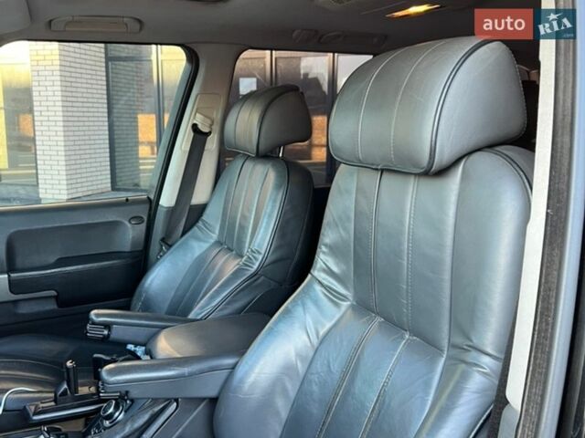 Чорний Ленд Ровер Рендж Ровер, об'ємом двигуна 4.4 л та пробігом 361 тис. км за 8500 $, фото 17 на Automoto.ua