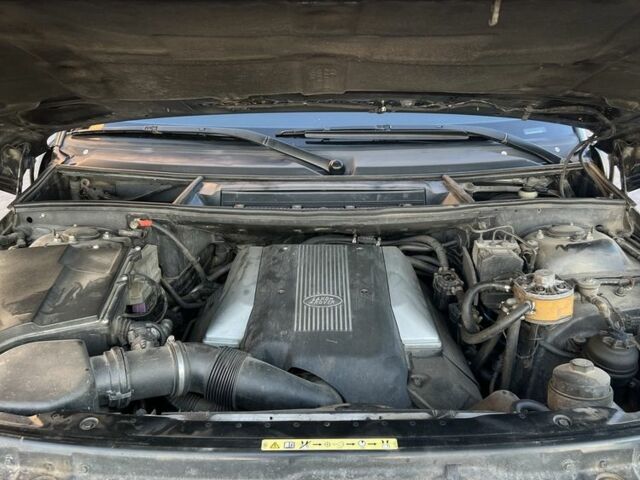 Черный Ленд Ровер Рендж Ровер, объемом двигателя 4.4 л и пробегом 361 тыс. км за 8500 $, фото 23 на Automoto.ua