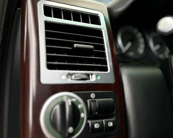 Черный Ленд Ровер Рендж Ровер, объемом двигателя 4.4 л и пробегом 224 тыс. км за 11500 $, фото 14 на Automoto.ua