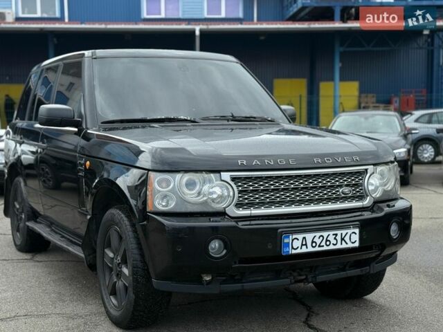Черный Ленд Ровер Рендж Ровер, объемом двигателя 4.4 л и пробегом 395 тыс. км за 6200 $, фото 1 на Automoto.ua