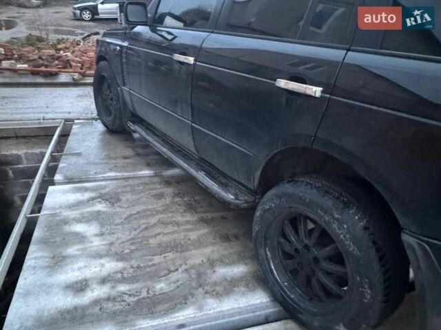 Черный Ленд Ровер Рендж Ровер, объемом двигателя 4.4 л и пробегом 320 тыс. км за 5000 $, фото 2 на Automoto.ua