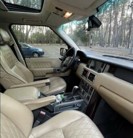 Чорний Ленд Ровер Рендж Ровер, об'ємом двигуна 4.4 л та пробігом 350 тис. км за 12000 $, фото 2 на Automoto.ua