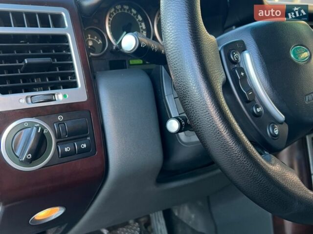 Чорний Ленд Ровер Рендж Ровер, об'ємом двигуна 4.4 л та пробігом 361 тис. км за 8500 $, фото 21 на Automoto.ua