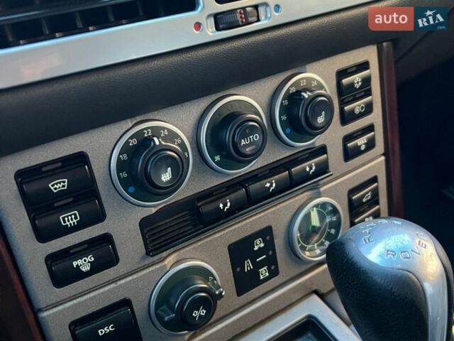 Чорний Ленд Ровер Рендж Ровер, об'ємом двигуна 4.4 л та пробігом 361 тис. км за 8500 $, фото 19 на Automoto.ua