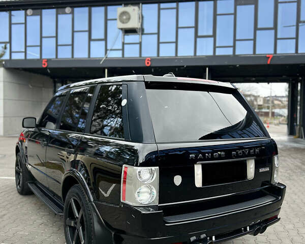 Черный Ленд Ровер Рендж Ровер, объемом двигателя 4.4 л и пробегом 224 тыс. км за 11500 $, фото 1 на Automoto.ua
