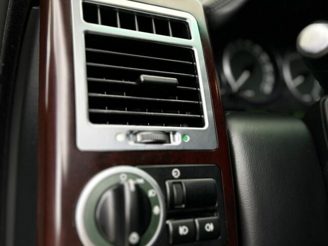 Черный Ленд Ровер Рендж Ровер, объемом двигателя 4.4 л и пробегом 224 тыс. км за 11500 $, фото 16 на Automoto.ua