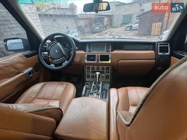 Черный Ленд Ровер Рендж Ровер, объемом двигателя 4.4 л и пробегом 320 тыс. км за 5000 $, фото 4 на Automoto.ua
