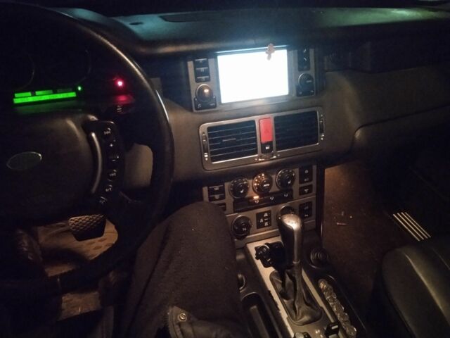 Черный Ленд Ровер Рендж Ровер, объемом двигателя 3 л и пробегом 340 тыс. км за 9000 $, фото 1 на Automoto.ua