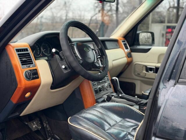 Черный Ленд Ровер Рендж Ровер, объемом двигателя 3 л и пробегом 303 тыс. км за 4999 $, фото 5 на Automoto.ua