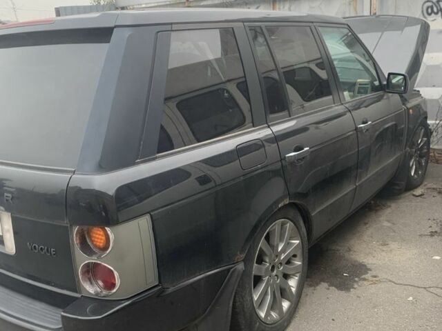 Черный Ленд Ровер Рендж Ровер, объемом двигателя 2.9 л и пробегом 300 тыс. км за 4200 $, фото 1 на Automoto.ua