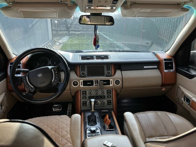 Черный Ленд Ровер Рендж Ровер, объемом двигателя 4.2 л и пробегом 270 тыс. км за 13000 $, фото 5 на Automoto.ua