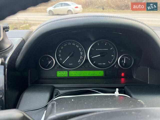 Черный Ленд Ровер Рендж Ровер, объемом двигателя 4.2 л и пробегом 205 тыс. км за 9999 $, фото 17 на Automoto.ua