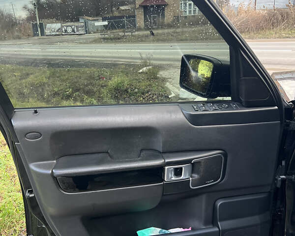 Черный Ленд Ровер Рендж Ровер, объемом двигателя 4.2 л и пробегом 205 тыс. км за 9999 $, фото 14 на Automoto.ua