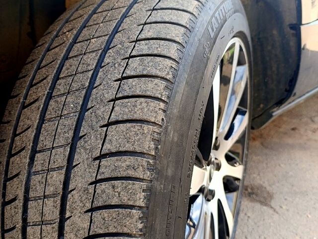 Чорний Ленд Ровер Рендж Ровер, об'ємом двигуна 3 л та пробігом 315 тис. км за 13000 $, фото 2 на Automoto.ua