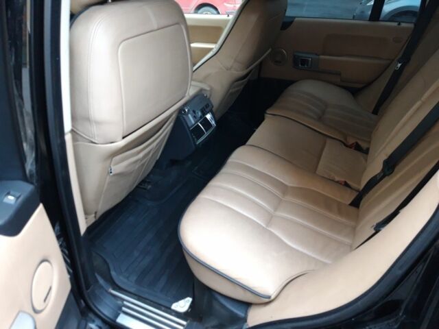 Черный Ленд Ровер Рендж Ровер, объемом двигателя 4.4 л и пробегом 230 тыс. км за 4250 $, фото 5 на Automoto.ua